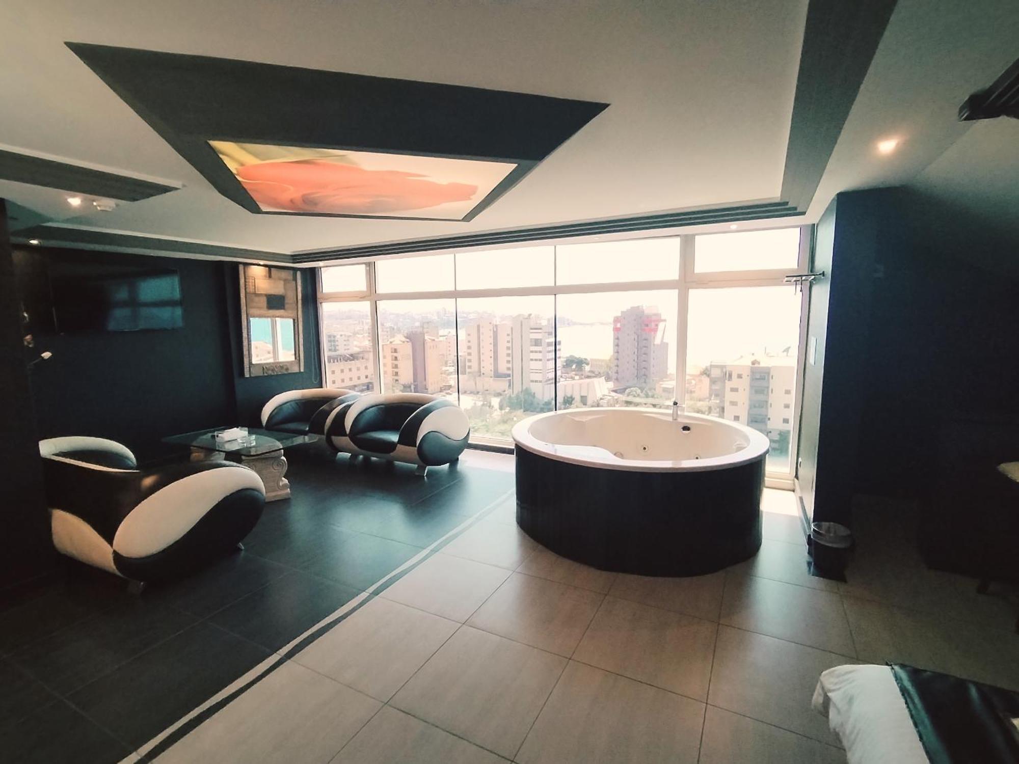 Dolls Hotel By Eurostars (Adults Only) Jounieh Bagian luar foto