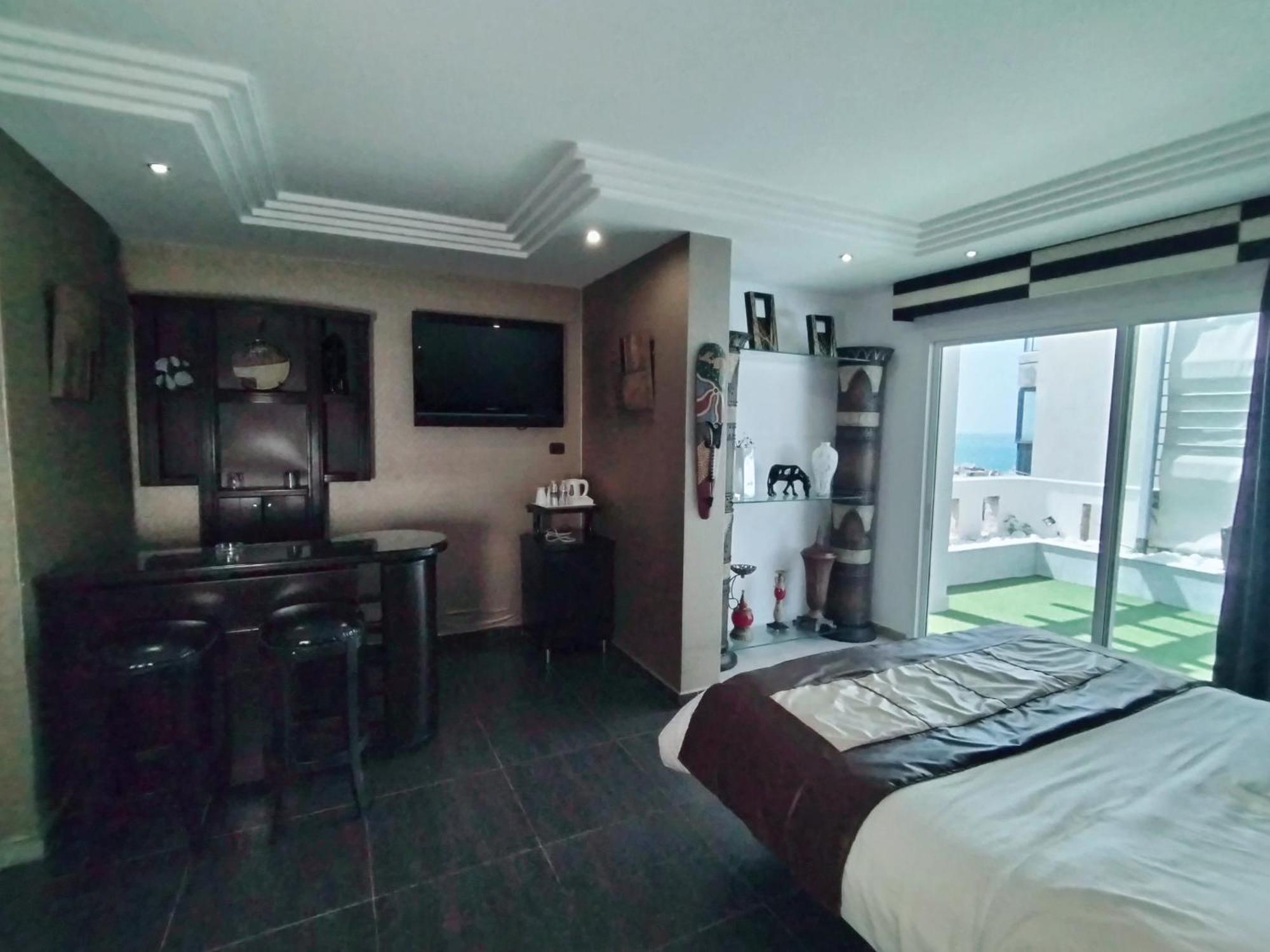 Dolls Hotel By Eurostars (Adults Only) Jounieh Bagian luar foto