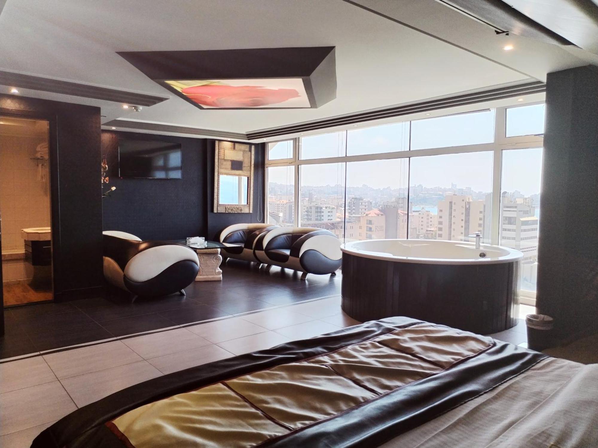 Dolls Hotel By Eurostars (Adults Only) Jounieh Bagian luar foto