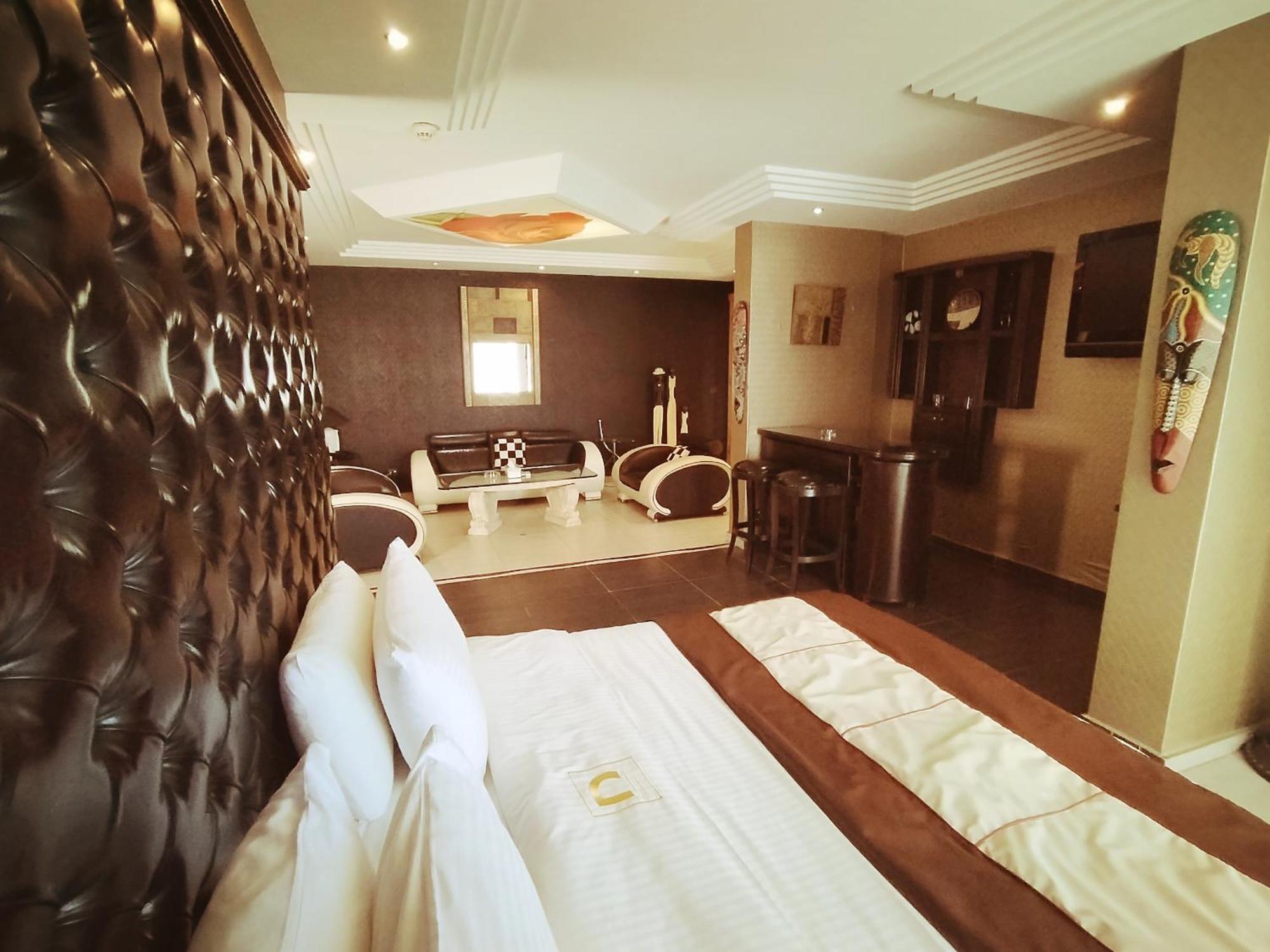 Dolls Hotel By Eurostars (Adults Only) Jounieh Bagian luar foto